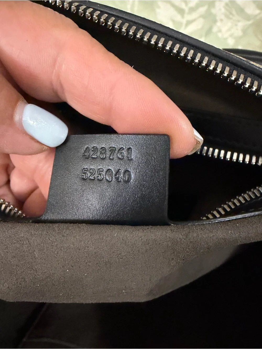 Authentic Gently used Gucci office bag in excellent condition.